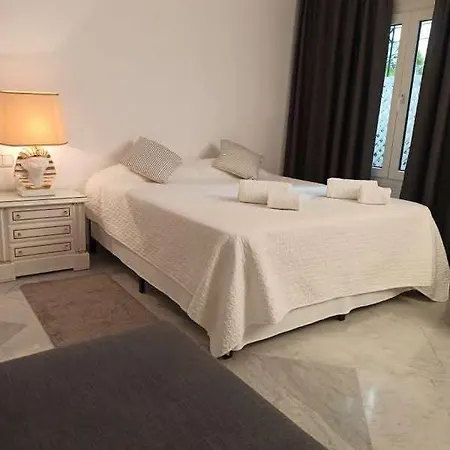 Beachfront Luxury Felicidad Apartment