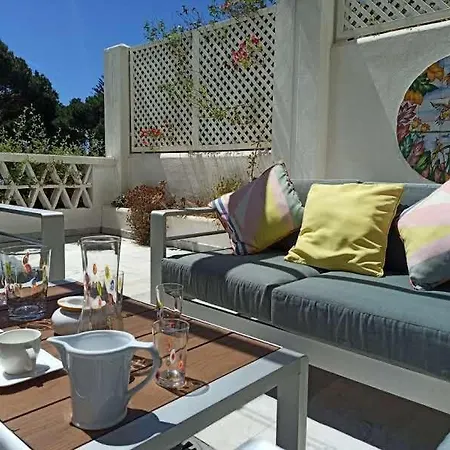 Beachfront Luxury Felicidad Apartment