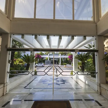 Beachfront Luxury Felicidad * Marbella