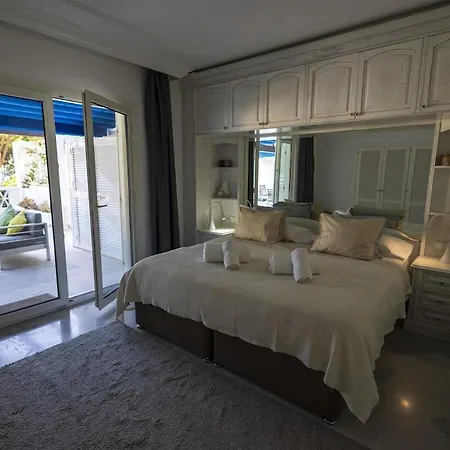Apartment Beachfront Luxury Felicidad *